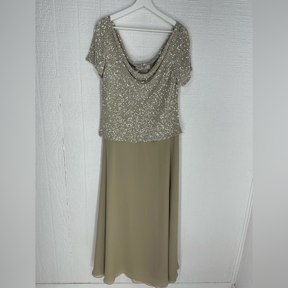 J Kara Formal Sequin Flutter Sleeve Bodice Chiffo… - image 5